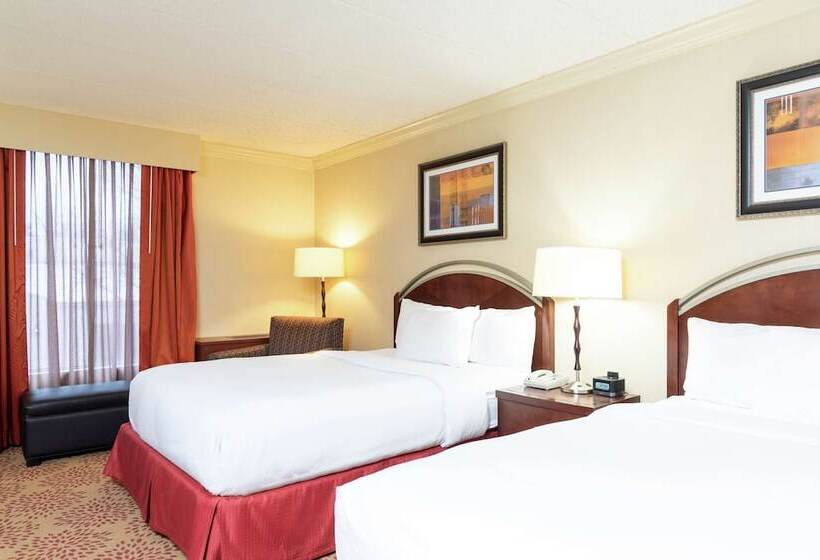 Номер Стандарт 2 Двуспальные Кровати, Doubletree By Hilton Hotel Grand Rapids Airport