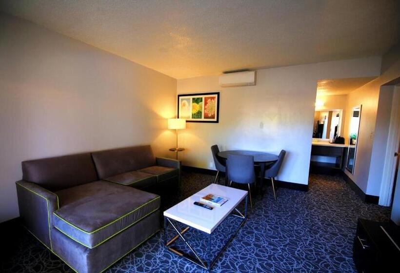 Люкс Кровать Кинг, El Sendero Inn, Ascend Hotel Collection