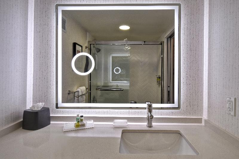 이그제큐티브 룸 킹사이즈 침대, Holiday Inn Philadelphia Cherry Hill, An Ihg
