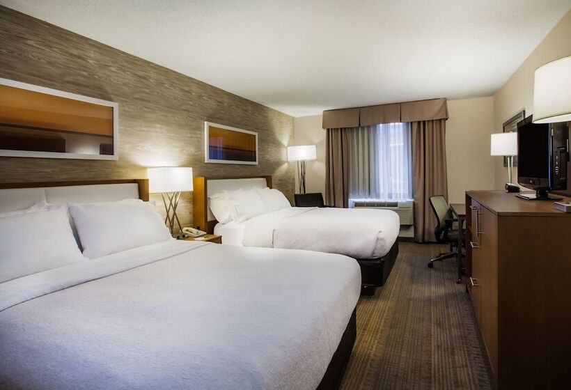 Номер Стандарт 2 Двуспальные Кровати, Holiday Inn Saratoga Springs, An Ihg
