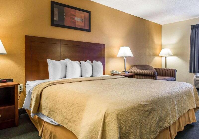 キングサイズベッドのスタンダードルーム, Quality Inn