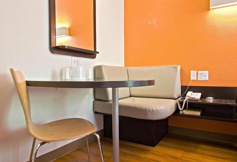 Стандартный Номер Кровать Кинг, Motel 6 East Brunswick, Nj