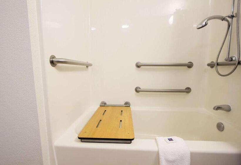 Номер Стандарт Адаптированный для Инвалидов, Motel 6 East Brunswick, Nj