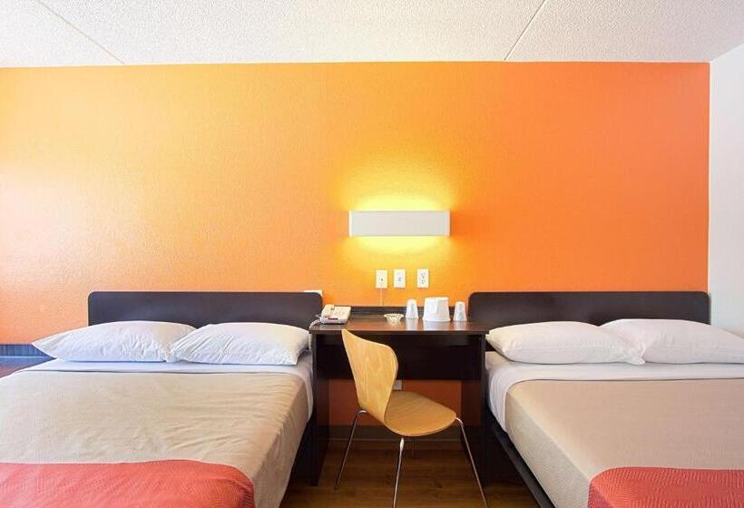 Номер Стандарт, Motel 6 East Brunswick, Nj