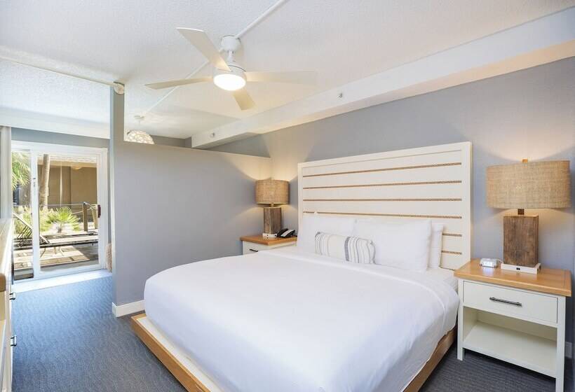 Junior Suite King Size Bed, Beach House Resort Hilton Head Island