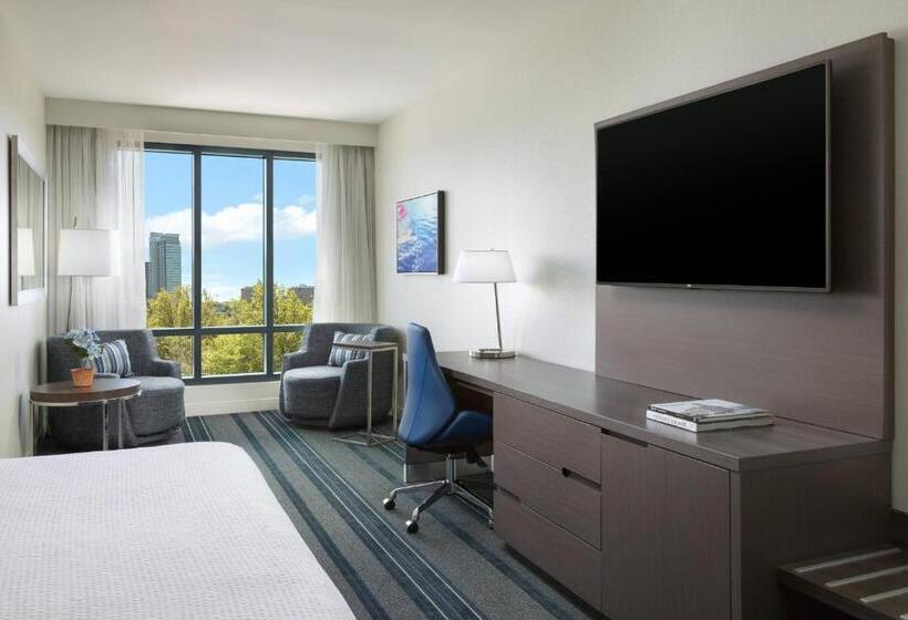 스탠다드 룸 킹사이즈 침대, Courtyard By Marriott Boston Cambridge