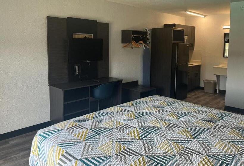 キングサイズベッドのスタンダードルーム, Studio 6 Alvin, Tx