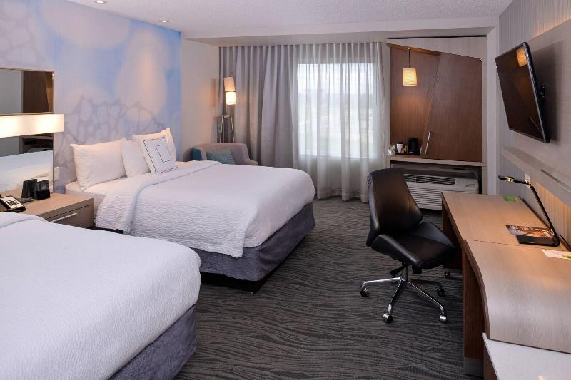 스위트 킹사이즈 침대, The Bethesdan Hotel, Tapestry Collection By Hilton