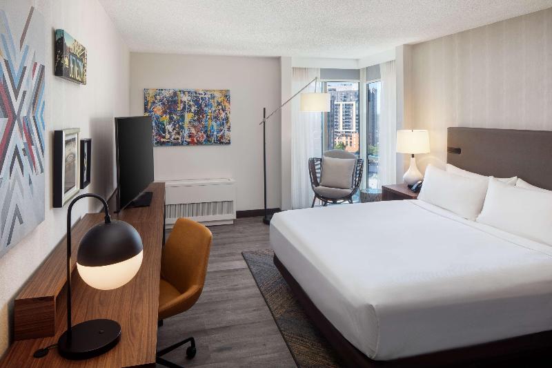 스위트 킹사이즈 침대, The Bethesdan Hotel, Tapestry Collection By Hilton
