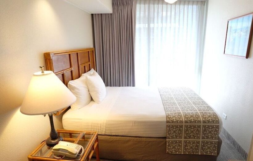 سوییت, Imperial Hawaii Resort