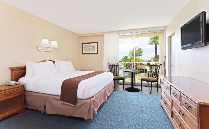 Стандартный Номер Кровать Кинг, Hilton Garden Inn St. Pete Beach
