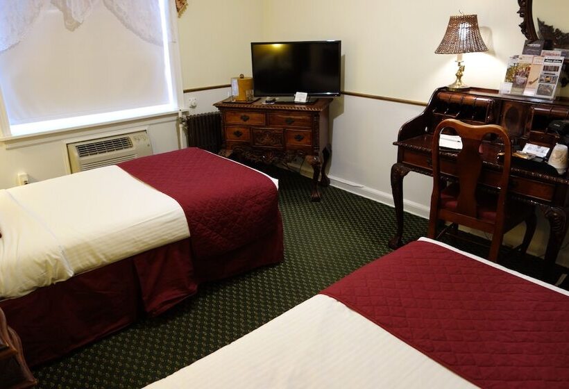 Номер Стандарт Вид на Реку, Lafayette Hotel Marietta