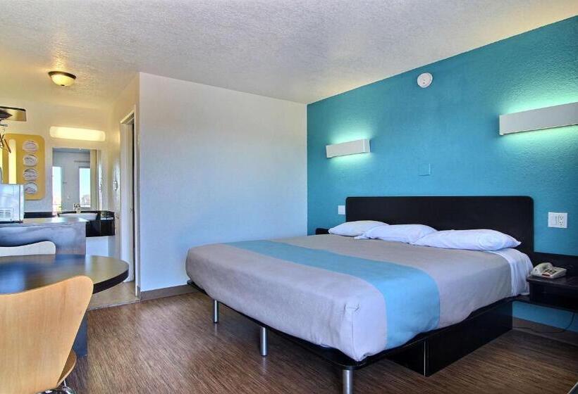 스탠다드 룸 킹사이즈 침대, Motel 6carlsbad, Nm