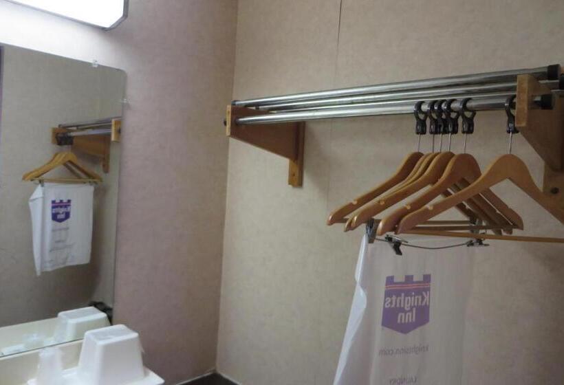Номер Стандарт, Knights Inn Canton