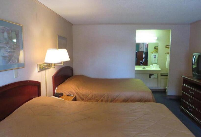 Номер Стандарт, Knights Inn Canton