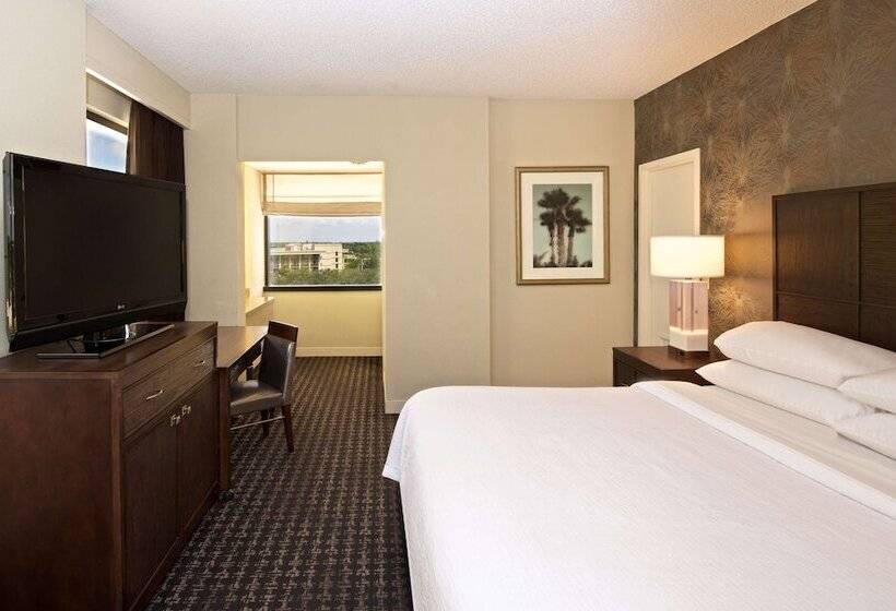 Люкс 2 Спальни, Embassy Suites By Hilton Palm Beach Gardens Pga Boulevard