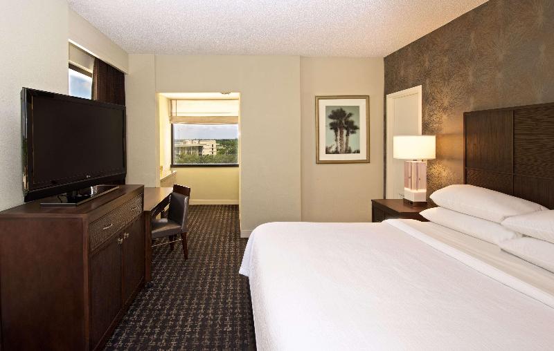 Люкс 2 Спальни, Embassy Suites By Hilton Palm Beach Gardens Pga Boulevard