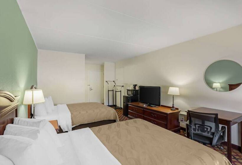 带2个双人床的标准工作室, Quality Inn Enola  Harrisburg