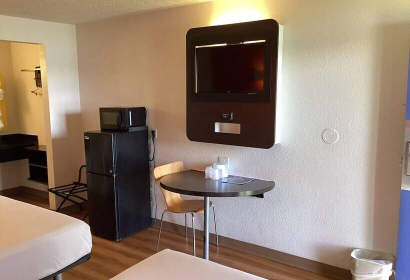 Quarto deluxe, Motel 6oakland, Ca  Embarcadero