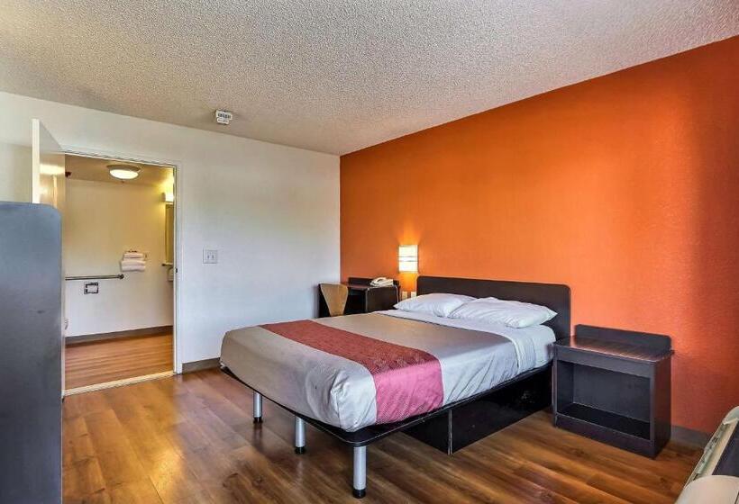 Quarto Standard Cama King, Motel 6oakland, Ca  Embarcadero