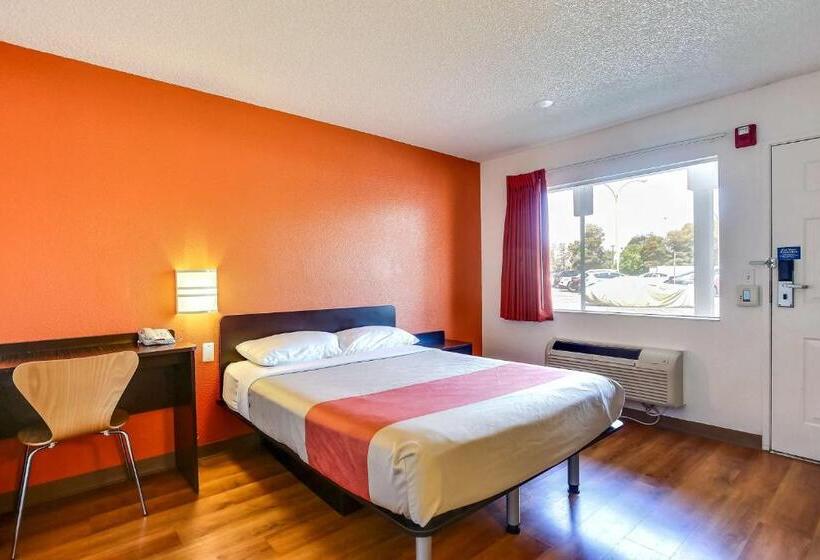 Quarto Standard para Deficientes, Motel 6oakland, Ca  Embarcadero