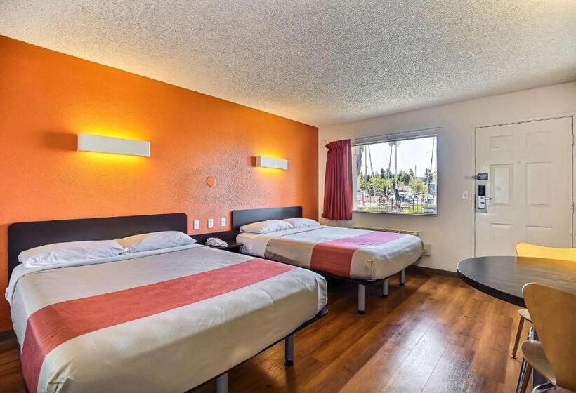 Quarto executivo, Motel 6oakland, Ca  Embarcadero