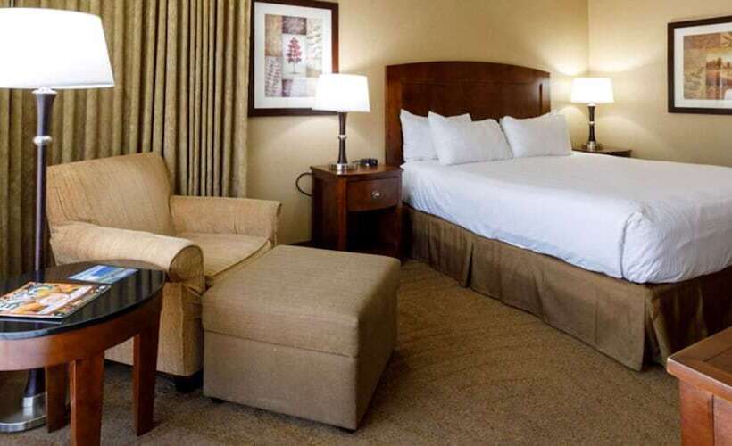 اتاق پرمیوم, Maverick Hotel And Casino By Red Lion Hotels
