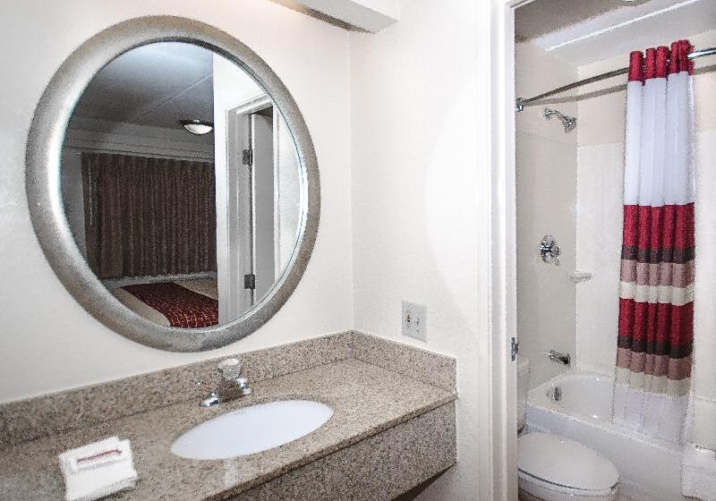 Номер Superior Кровать Кинг, Red Roof Inn Philadelphia  Oxford Valley