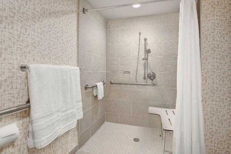 스탠다드 룸 킹사이즈 침대, Sheraton Eatontown