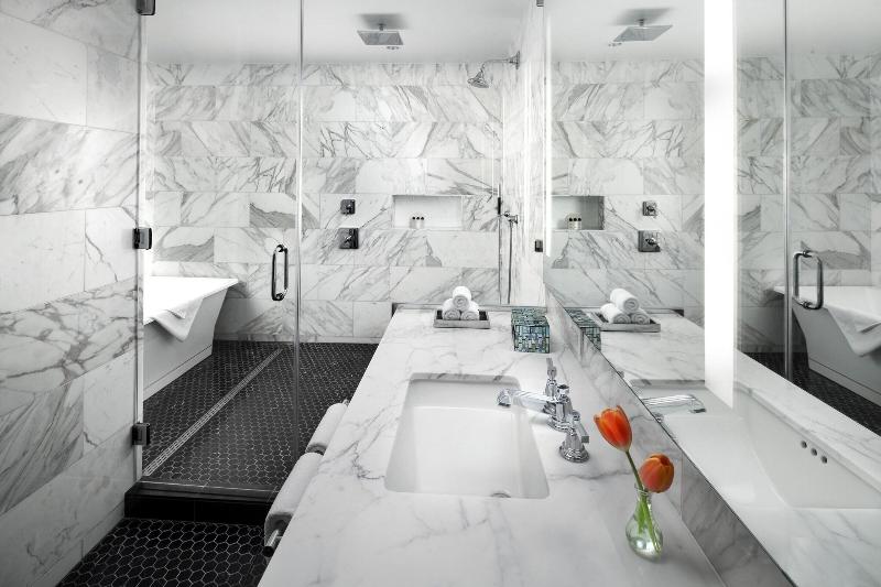מיטת קינג בסוויטה, The St. Anthony, A Luxury Collection Hotel, San Antonio