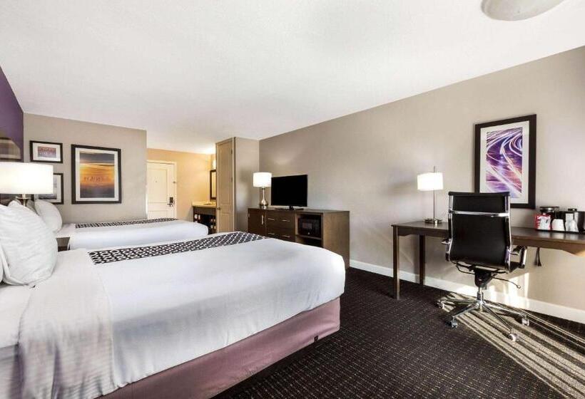 Номер Стандарт, La Quinta By Wyndham Pomona