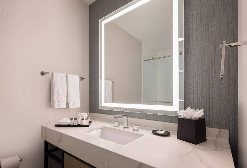 חדר קלאב, Sheraton Orlando North