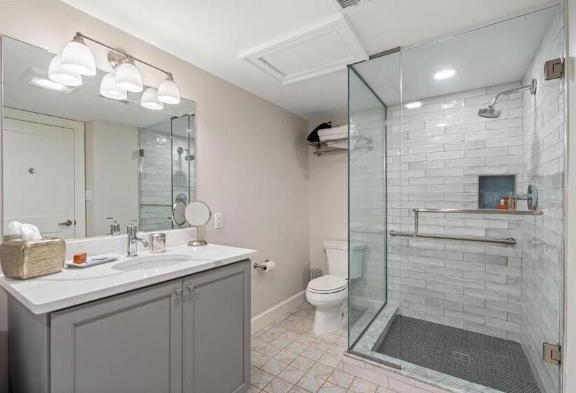 Люкс Повышенной Комфортности, St Michaels Harbour Inn, Marina And Spa