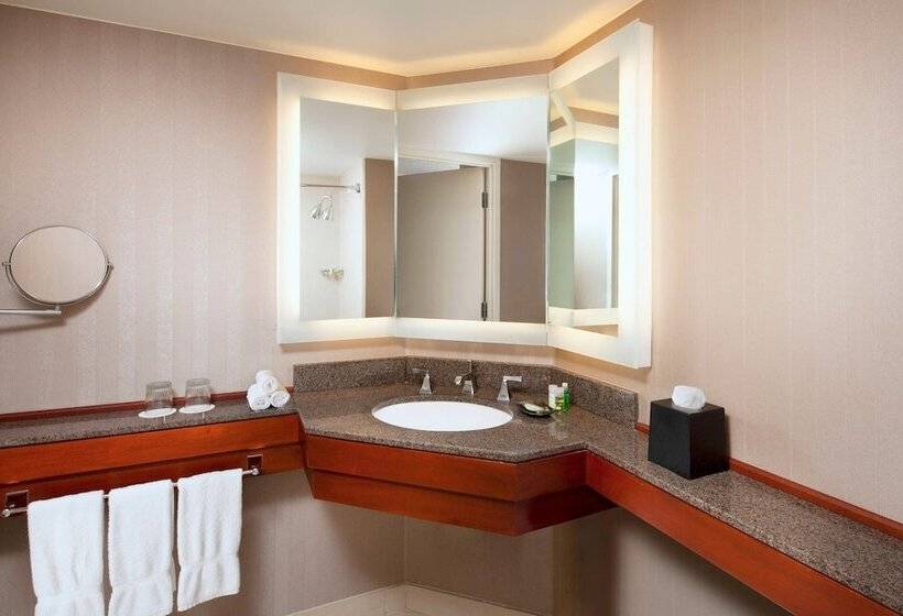 Номер Стандарт 2 Двуспальные Кровати, The Westin Long Beach