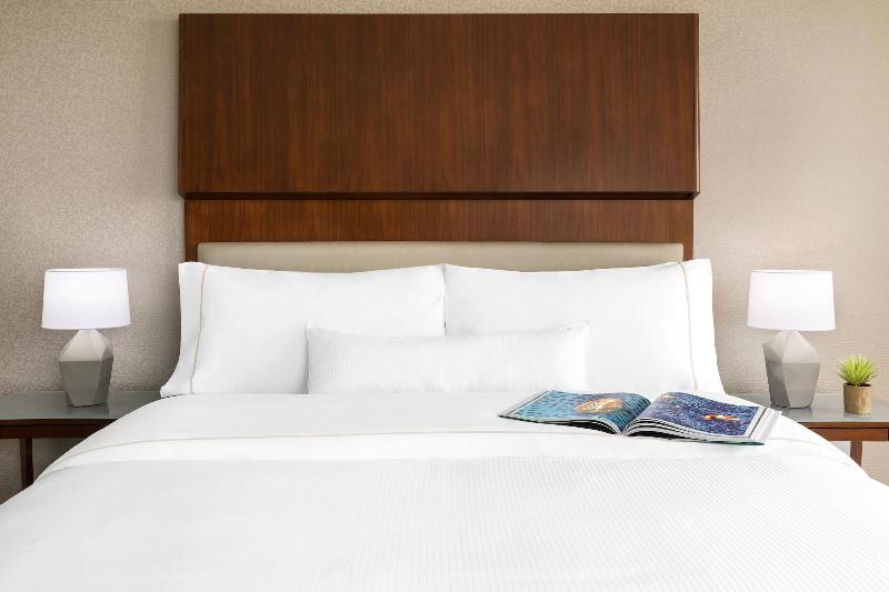 Стандартный Номер Кровать Кинг, The Westin Long Beach