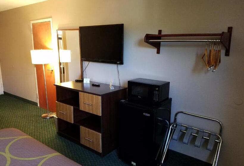 Студия Deluxe, Super 8 By Wyndham Bentonville