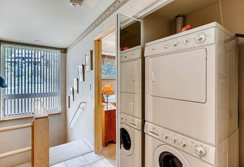 침실 2개 디럭스 아파트, Simba Run Condos 2bed 2bath