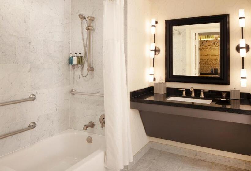 장애인을 위한 킹사이즈 침대 스탠다드 룸, Melrose Georgetown
