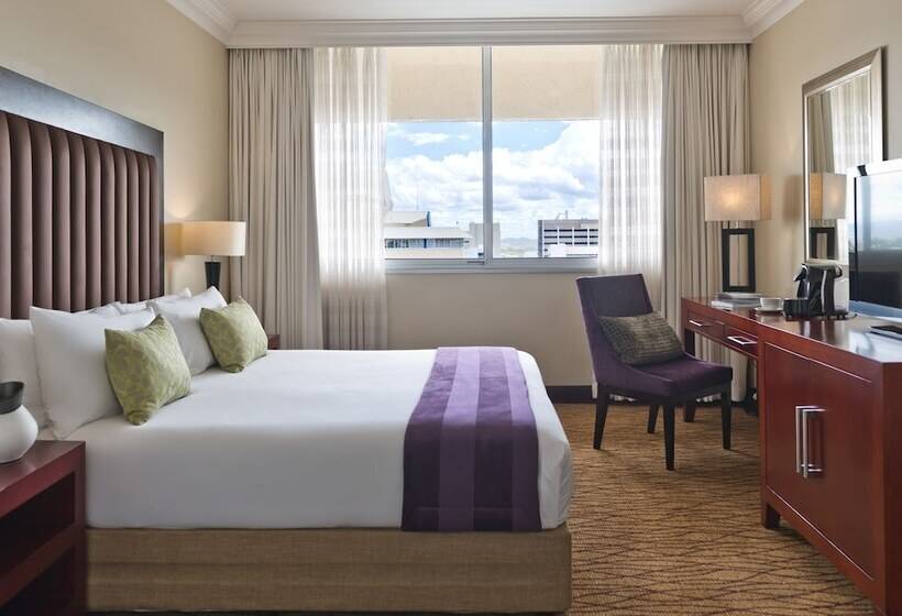 سوییت, Avani Windhoek Hotel & Casino
