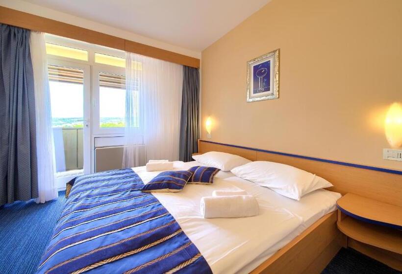 اتاق خانوادگی, Dražica   Hotel Resort Dražica