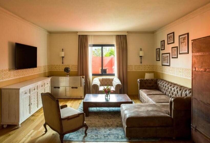 キングサイズベッドのスイートルーム, Fiesta Americana Hacienda Galindo Resort & Spa