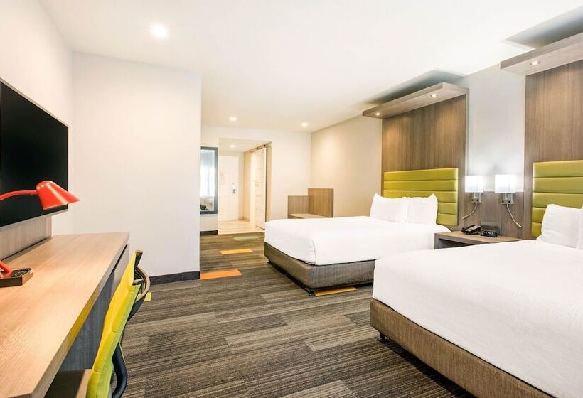 Номер Стандарт 2 Двуспальные Кровати, Rodeway Inn Near Melrose Ave