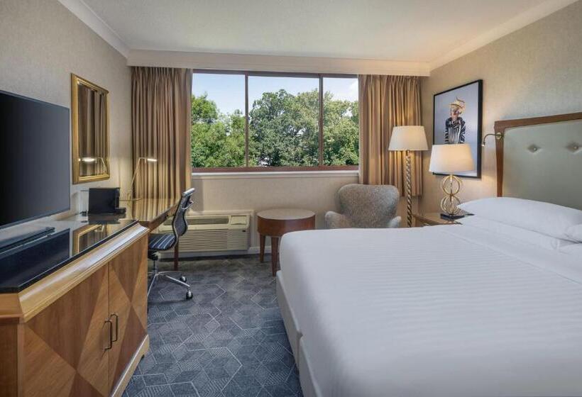 اتاق سوپریور با تخت بزرگ, Delta Hotels By Marriott Swindon