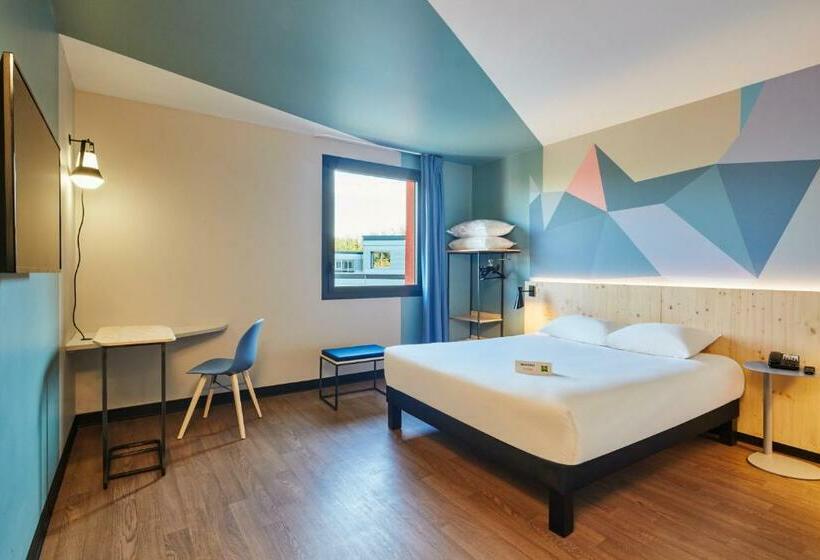 Номер Стандарт, Ibis Styles Evry Lisses