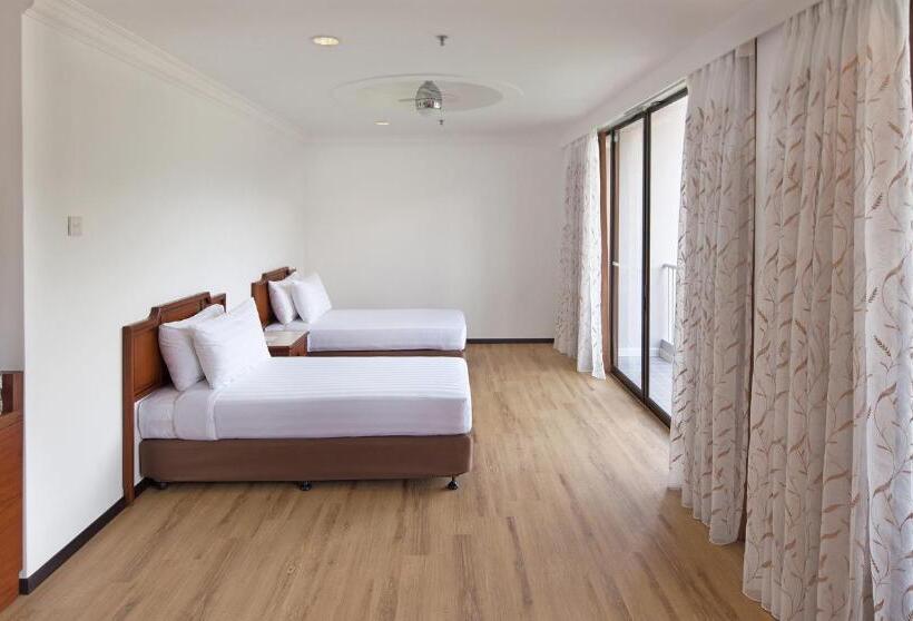 Семейный Номер Вид на Горы, Bayview Beach Resort