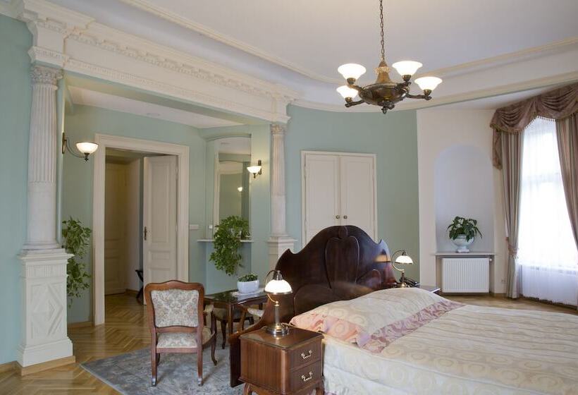 Номер Deluxe, Polonia