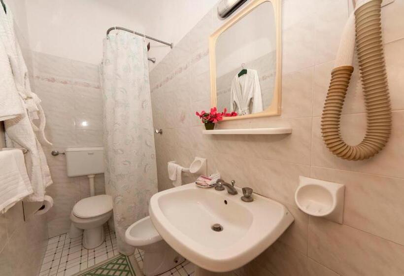 Quarto Economy Individual, Villa Franca