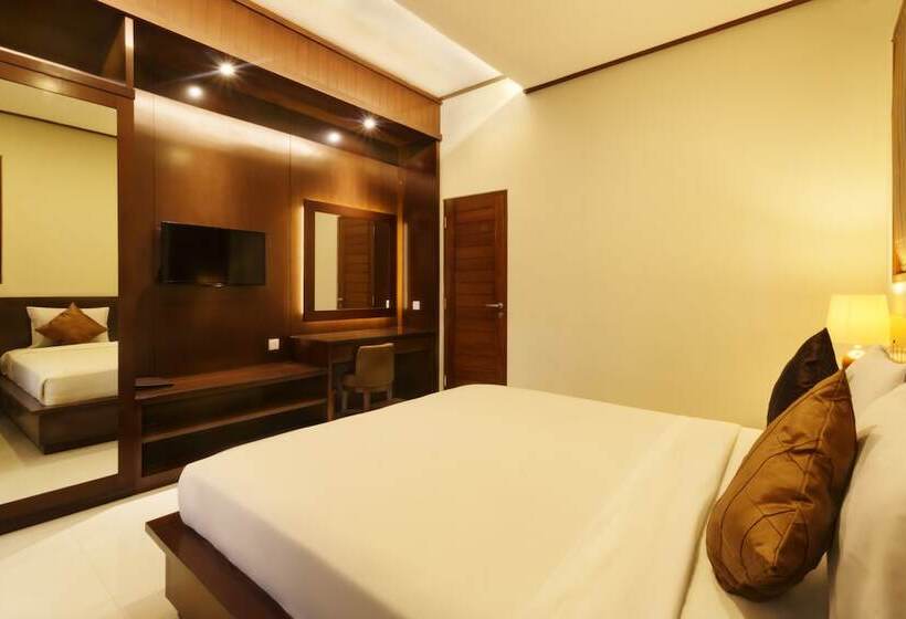 Номер Deluxe с Балконом, Yulia Beach Inn Kuta