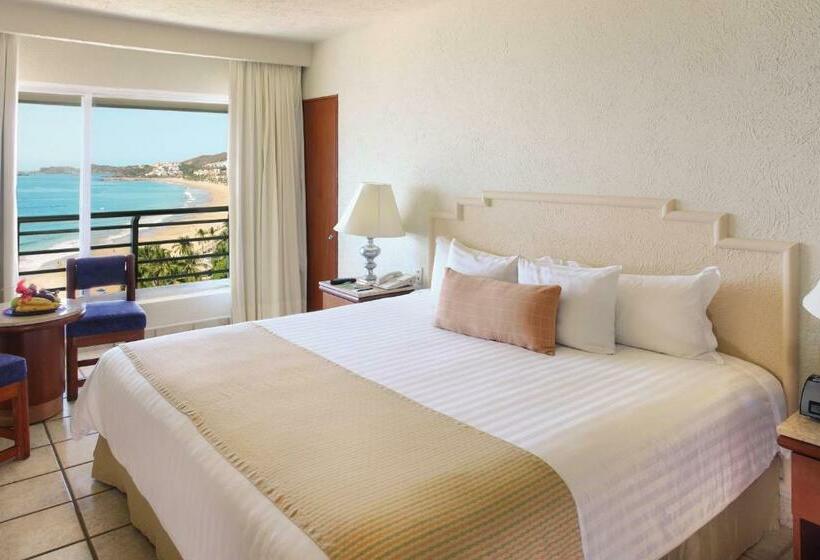 Habitación Superior Vista Mar, Emporio Ixtapa   With Optional All Inclusive