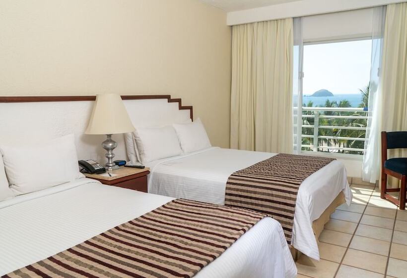 Habitación Superior Vista Mar, Emporio Ixtapa   With Optional All Inclusive